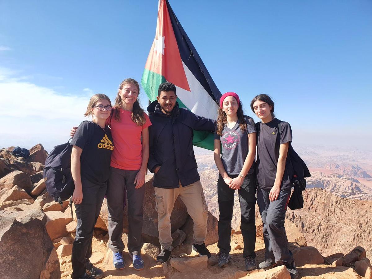 Апартаменты Bedouin Experiences Акаба Экстерьер фото